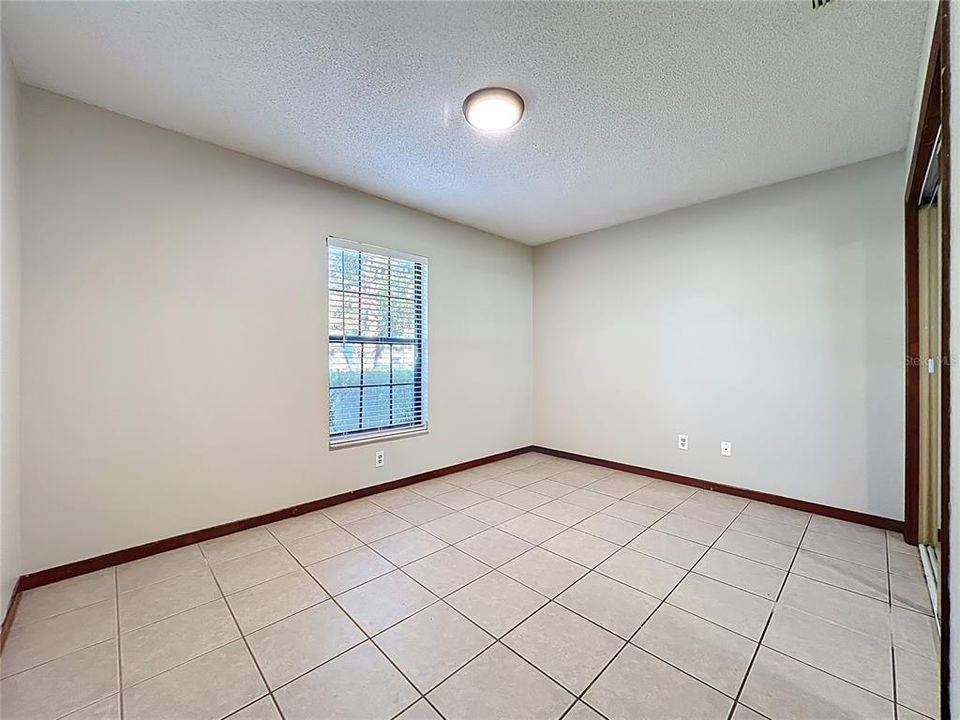 For Sale: $385,000 (3 beds, 2 baths, 1593 Square Feet)