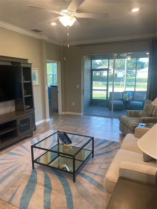 For Sale: $259,900 (2 beds, 2 baths, 1469 Square Feet)