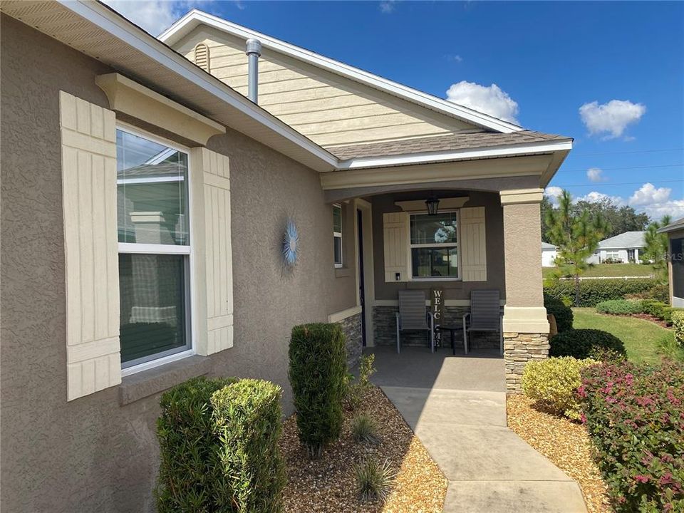 For Sale: $259,900 (2 beds, 2 baths, 1469 Square Feet)