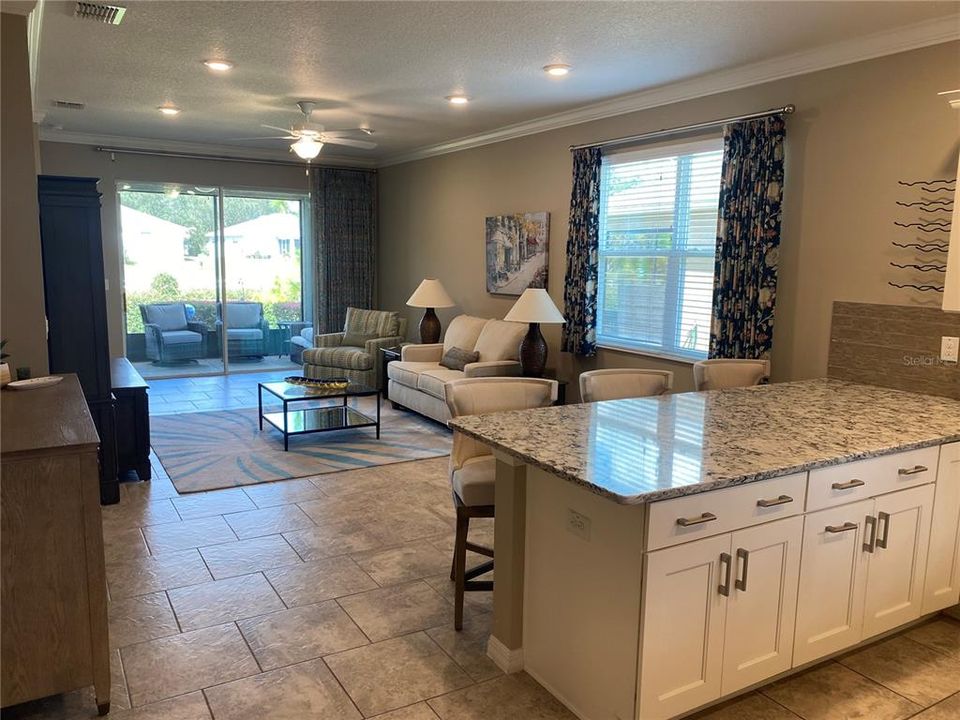 For Sale: $259,900 (2 beds, 2 baths, 1469 Square Feet)