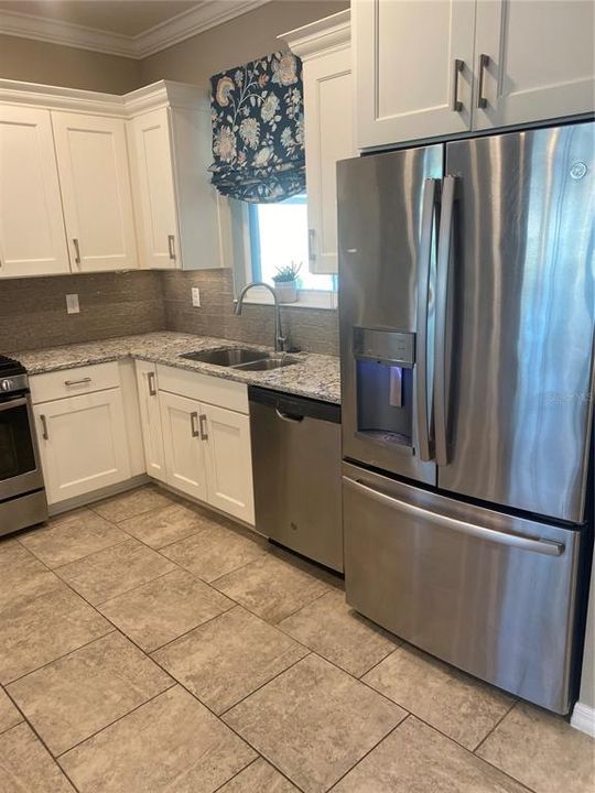 For Sale: $259,900 (2 beds, 2 baths, 1469 Square Feet)