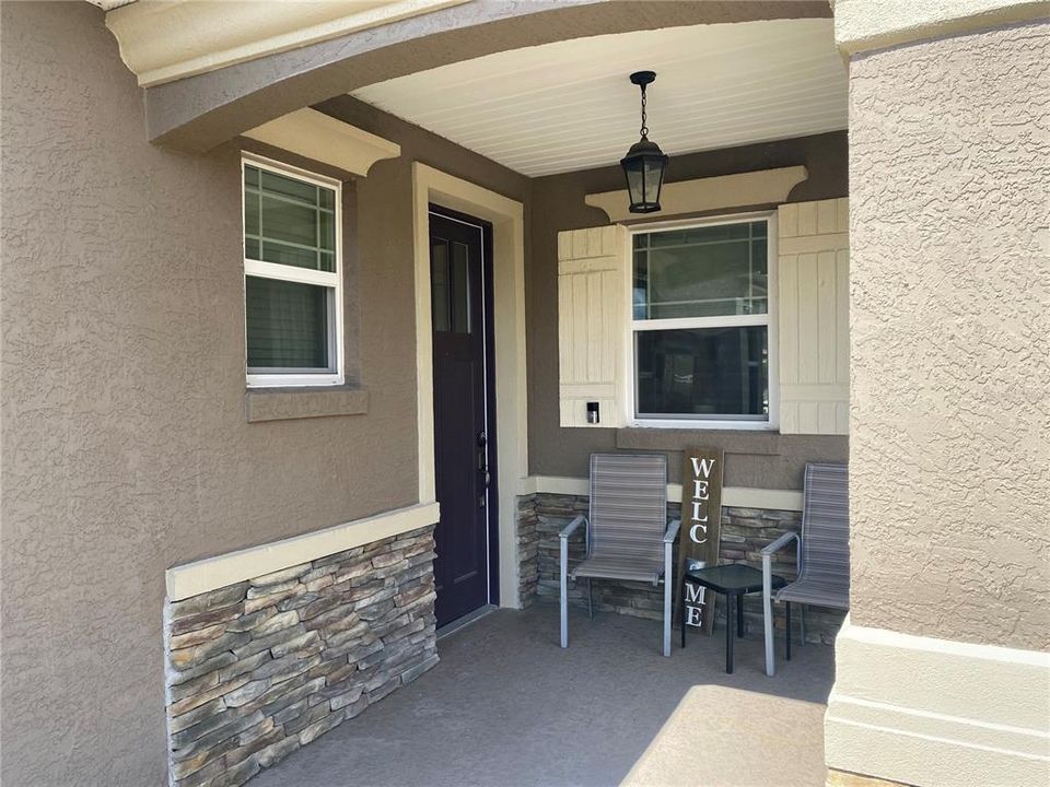 For Sale: $259,900 (2 beds, 2 baths, 1469 Square Feet)