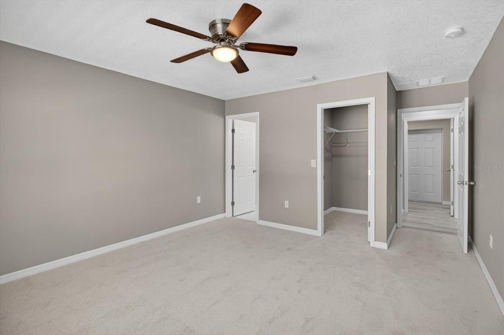 For Sale: $299,500 (2 beds, 2 baths, 1461 Square Feet)