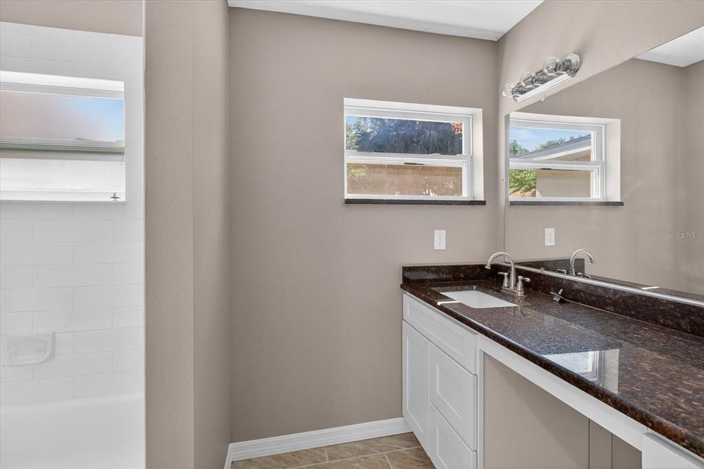 For Sale: $299,500 (2 beds, 2 baths, 1461 Square Feet)