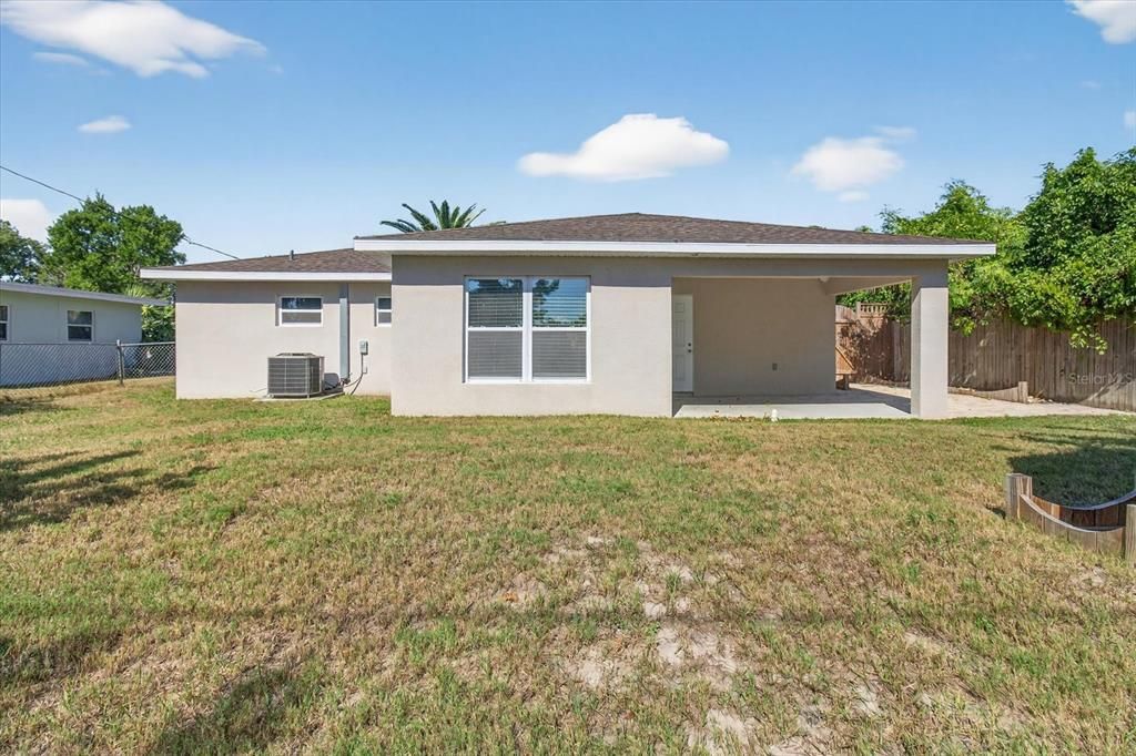 For Sale: $299,500 (2 beds, 2 baths, 1461 Square Feet)