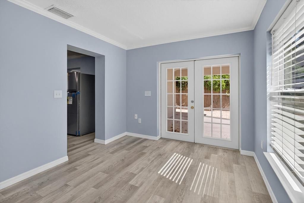 For Sale: $299,500 (2 beds, 2 baths, 1461 Square Feet)