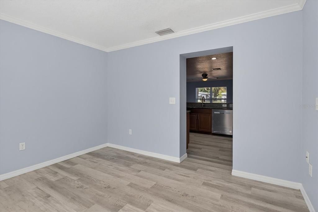 For Sale: $299,500 (2 beds, 2 baths, 1461 Square Feet)