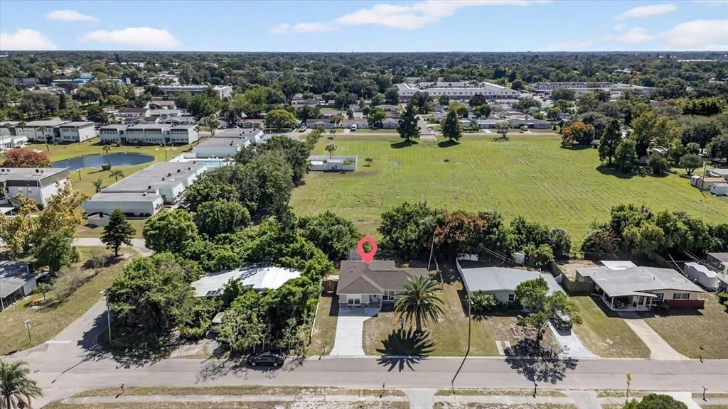 For Sale: $299,500 (2 beds, 2 baths, 1461 Square Feet)