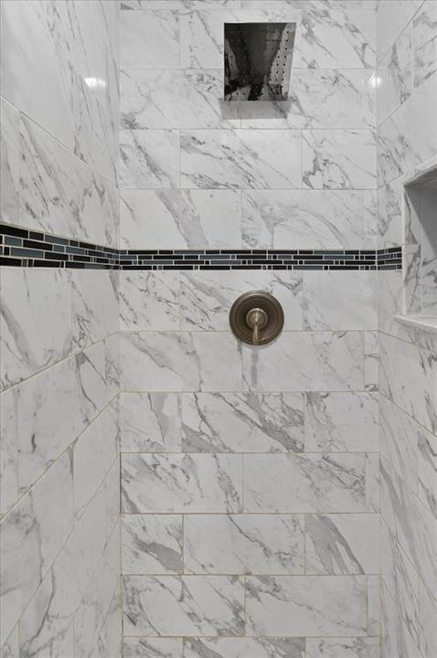 For Sale: $299,500 (2 beds, 2 baths, 1461 Square Feet)