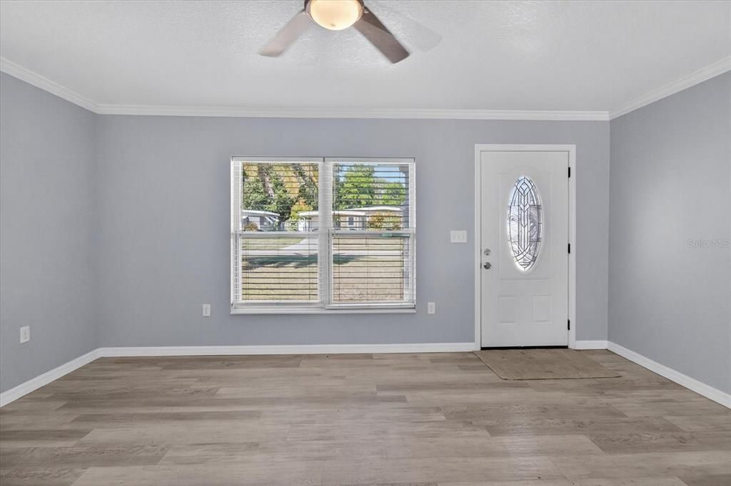 For Sale: $299,500 (2 beds, 2 baths, 1461 Square Feet)