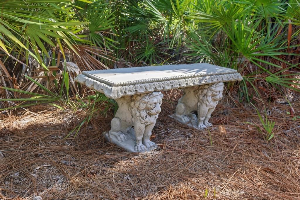 Под контрактом: $1,499,000 (9.42 acres)