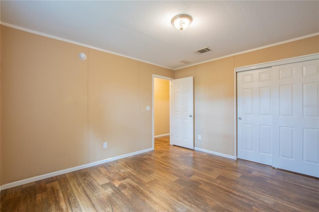 待售: $399,000 (4 贝兹, 3 浴室, 2490 平方英尺)