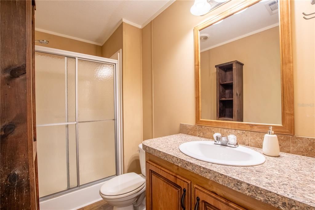 待售: $399,000 (4 贝兹, 3 浴室, 2490 平方英尺)