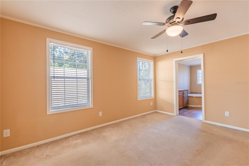 待售: $399,000 (4 贝兹, 3 浴室, 2490 平方英尺)