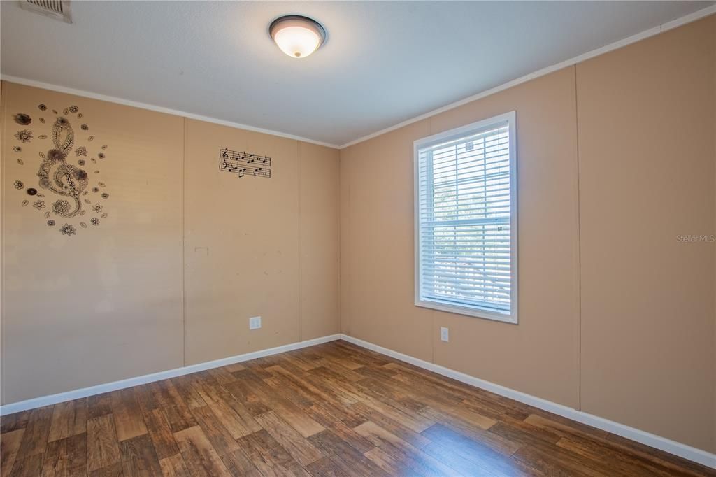 待售: $399,000 (4 贝兹, 3 浴室, 2490 平方英尺)