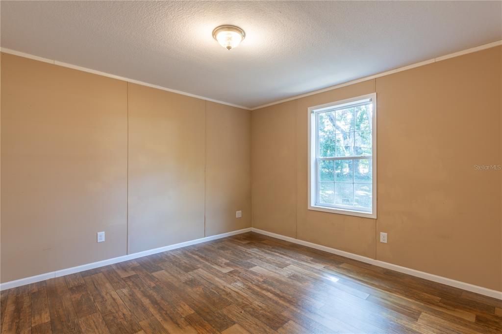 待售: $399,000 (4 贝兹, 3 浴室, 2490 平方英尺)