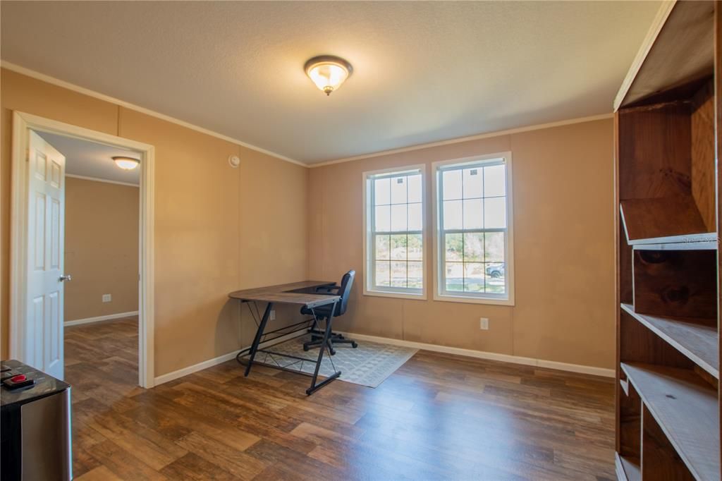 待售: $399,000 (4 贝兹, 3 浴室, 2490 平方英尺)