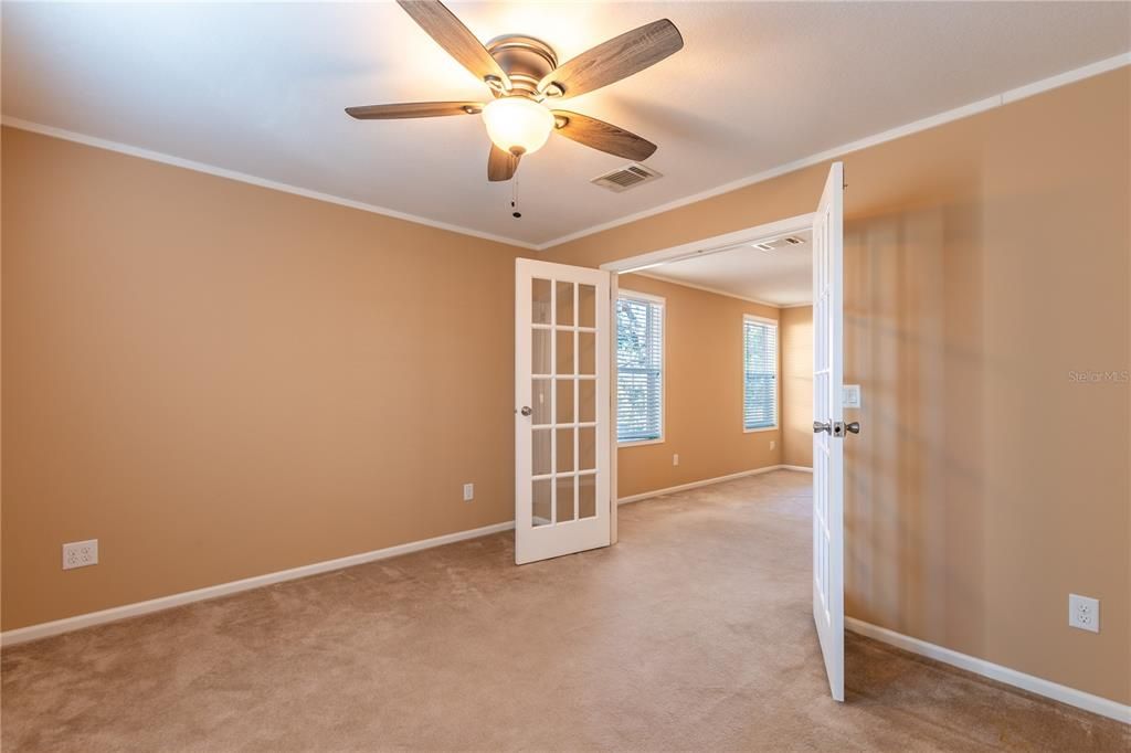 待售: $399,000 (4 贝兹, 3 浴室, 2490 平方英尺)