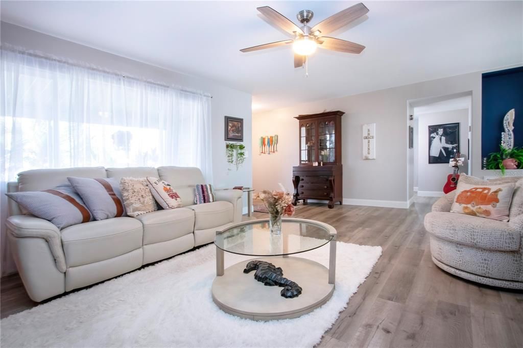 На продажу: $495,000 (2 спален, 2 ванн, 2268 Квадратных фут)