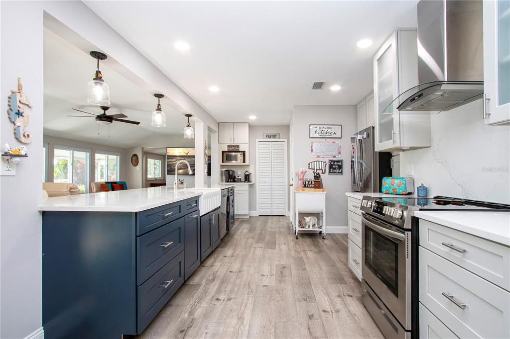 На продажу: $495,000 (2 спален, 2 ванн, 2268 Квадратных фут)