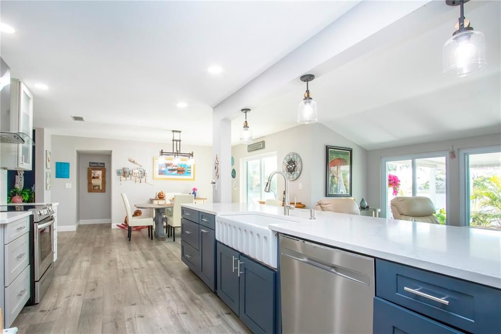 На продажу: $495,000 (2 спален, 2 ванн, 2268 Квадратных фут)