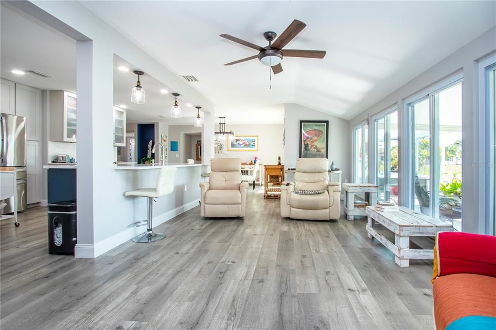 На продажу: $495,000 (2 спален, 2 ванн, 2268 Квадратных фут)