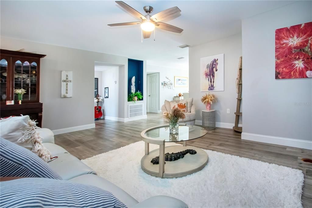 На продажу: $495,000 (2 спален, 2 ванн, 2268 Квадратных фут)