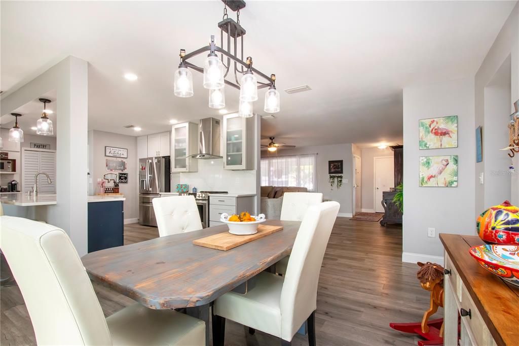 На продажу: $495,000 (2 спален, 2 ванн, 2268 Квадратных фут)