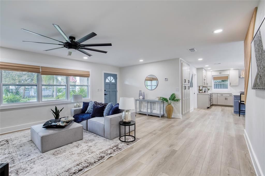 待售: $679,900 (3 贝兹, 2 浴室, 1600 平方英尺)