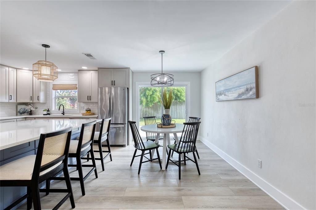 待售: $679,900 (3 贝兹, 2 浴室, 1600 平方英尺)