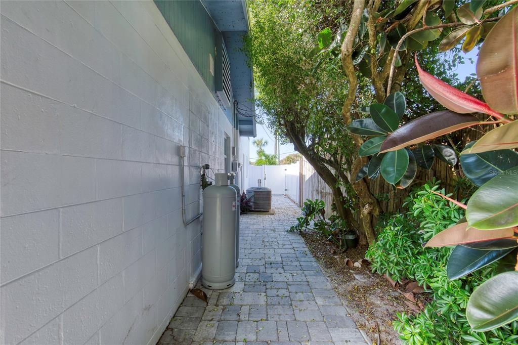 待售: $679,900 (3 贝兹, 2 浴室, 1600 平方英尺)