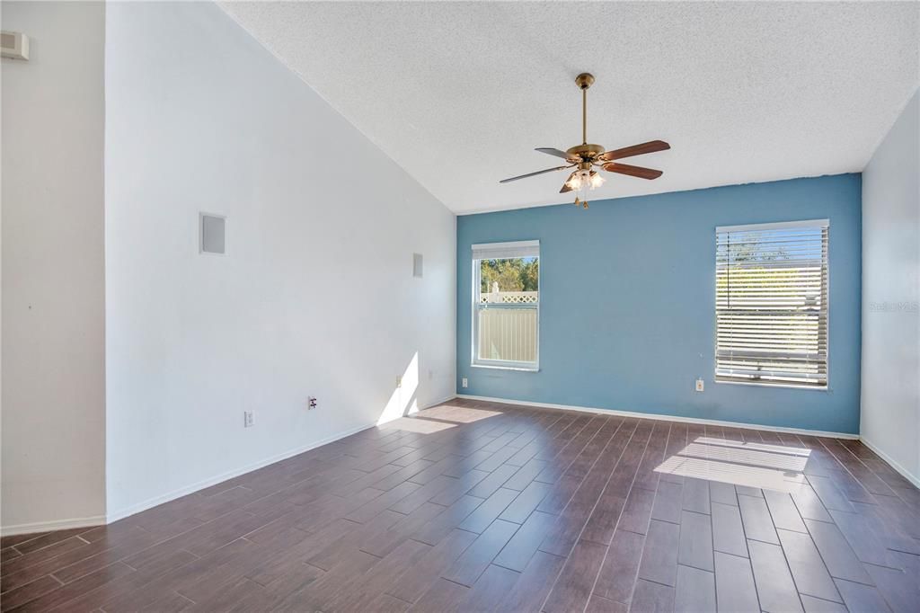 For Sale: $429,000 (4 beds, 2 baths, 2289 Square Feet)