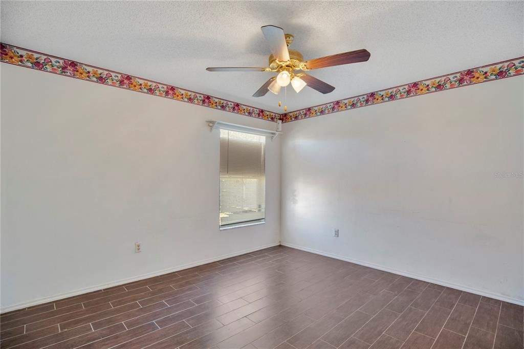 For Sale: $429,000 (4 beds, 2 baths, 2289 Square Feet)