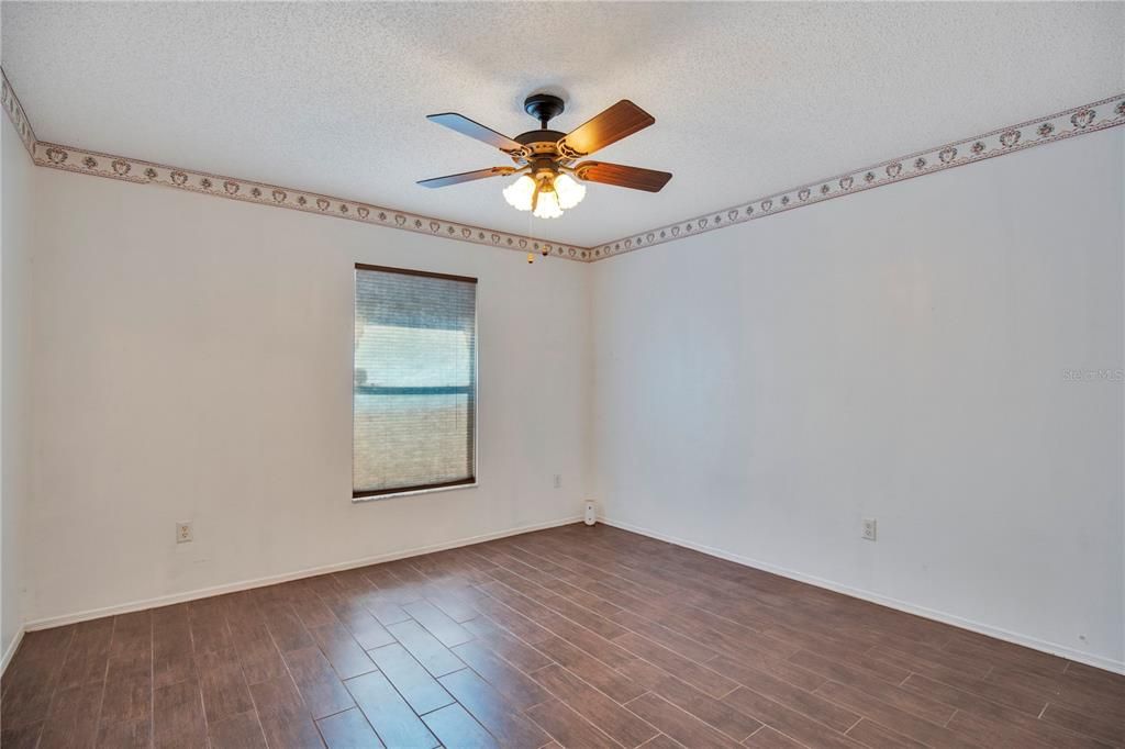 For Sale: $429,000 (4 beds, 2 baths, 2289 Square Feet)