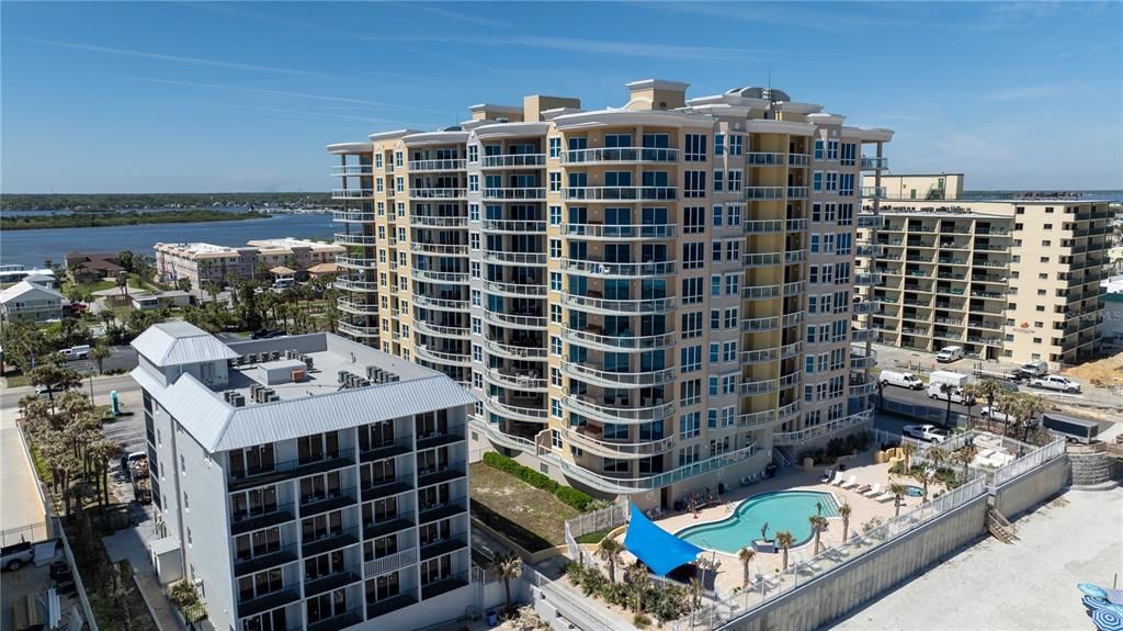 En Venta: $925,000 (2 camas, 2 baños, 2136 Pies cuadrados)