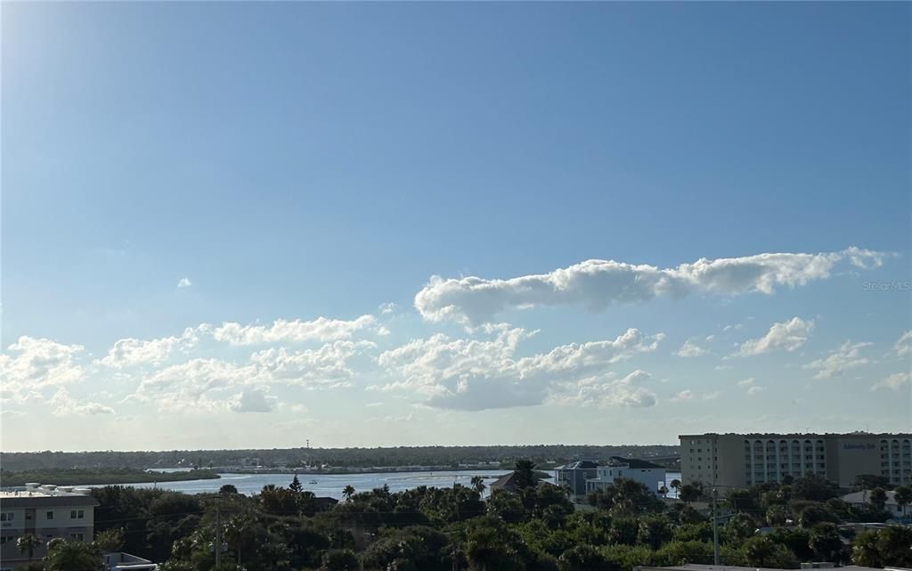 En Venta: $925,000 (2 camas, 2 baños, 2136 Pies cuadrados)