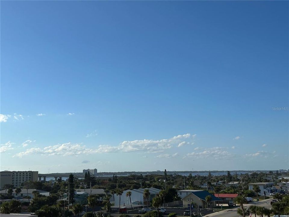 En Venta: $925,000 (2 camas, 2 baños, 2136 Pies cuadrados)