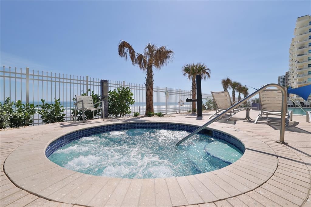 En Venta: $925,000 (2 camas, 2 baños, 2136 Pies cuadrados)