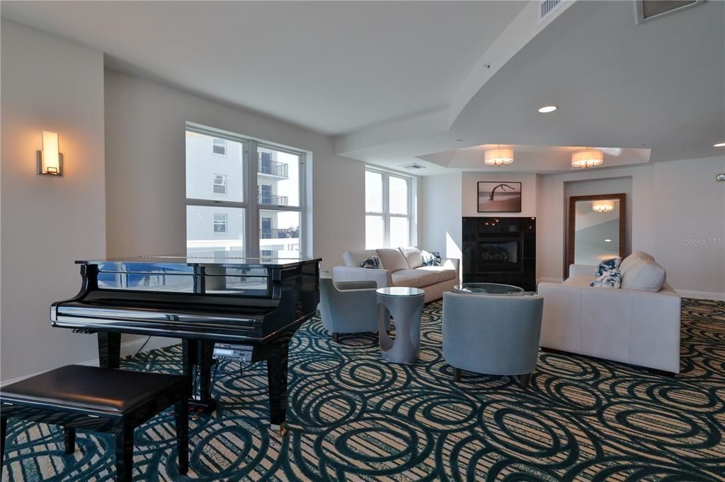 En Venta: $925,000 (2 camas, 2 baños, 2136 Pies cuadrados)