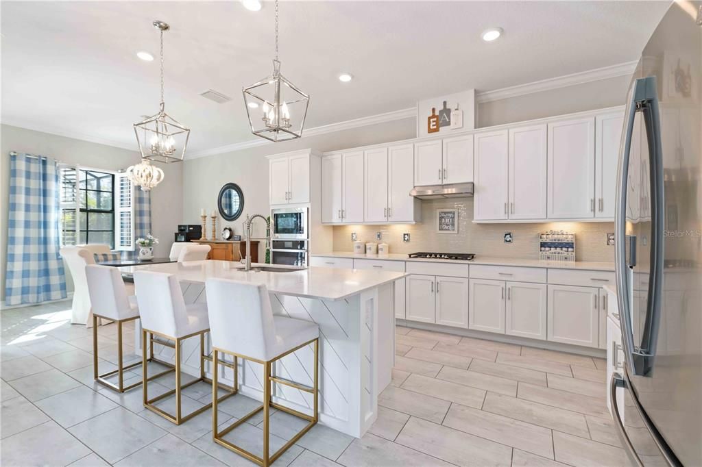 For Sale: $1,250,000 (4 beds, 3 baths, 2717 Square Feet)