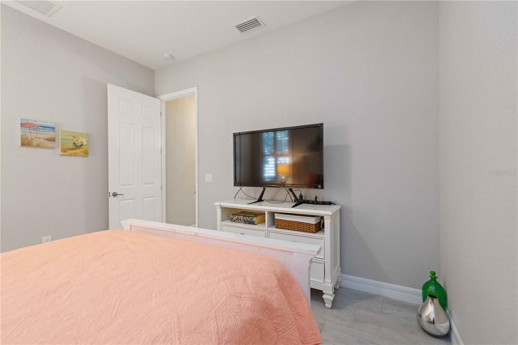 For Sale: $1,250,000 (4 beds, 3 baths, 2717 Square Feet)