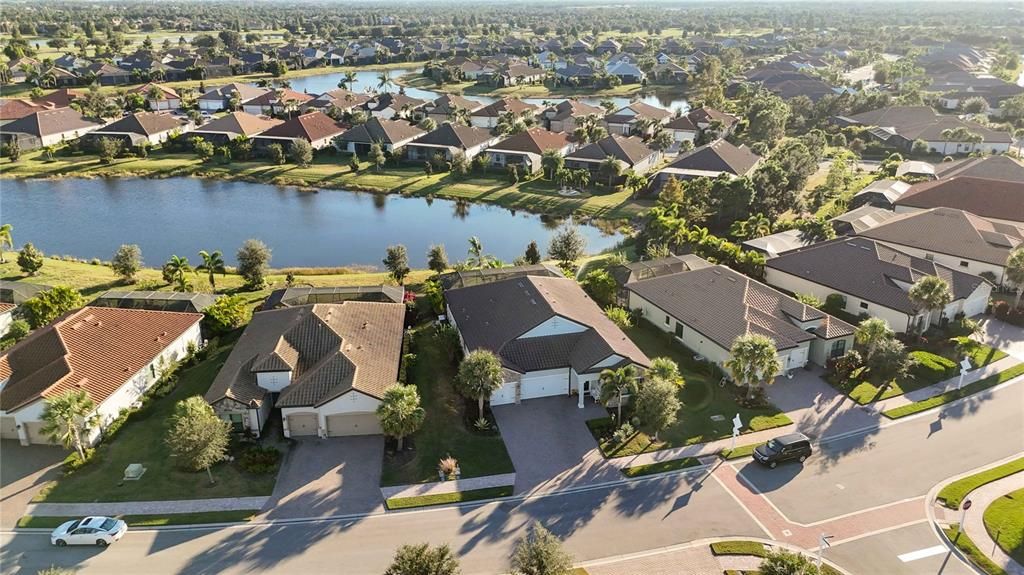 For Sale: $1,250,000 (4 beds, 3 baths, 2717 Square Feet)