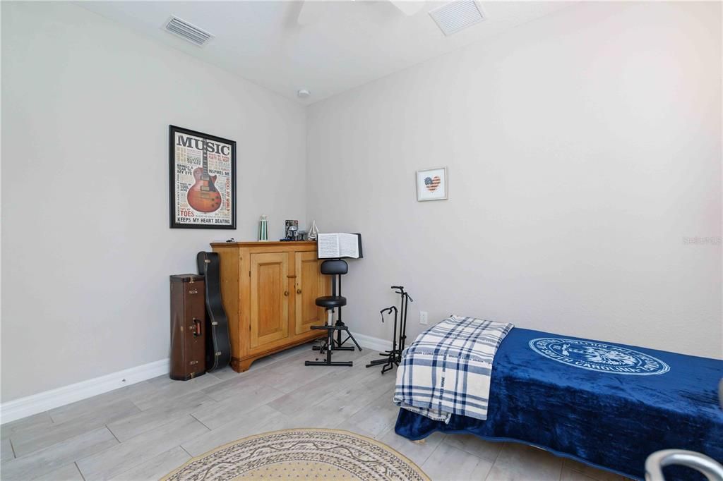 For Sale: $1,250,000 (4 beds, 3 baths, 2717 Square Feet)