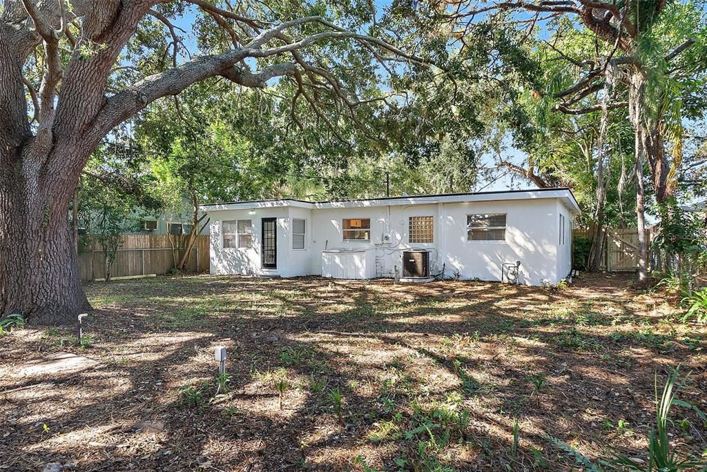 Active With Contract: $369,900 (3 beds, 2 baths, 1200 Square Feet)