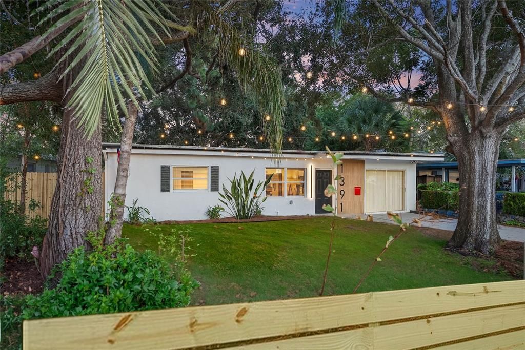 Active With Contract: $369,900 (3 beds, 2 baths, 1200 Square Feet)