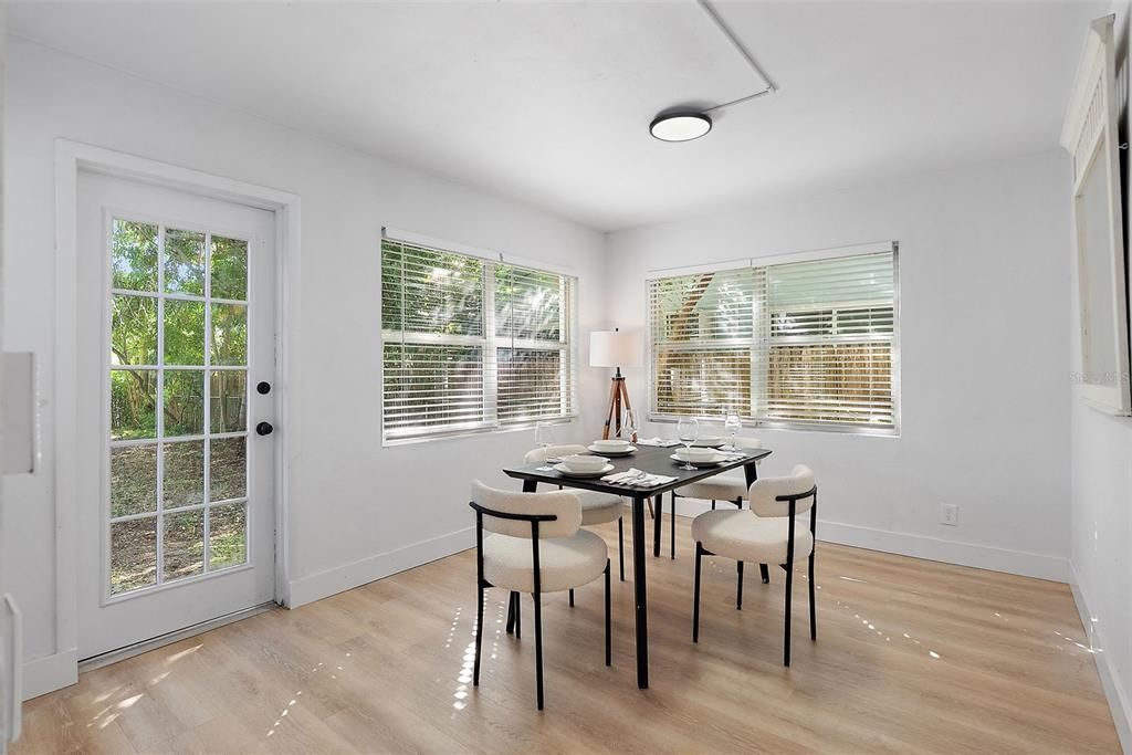 Active With Contract: $369,900 (3 beds, 2 baths, 1200 Square Feet)