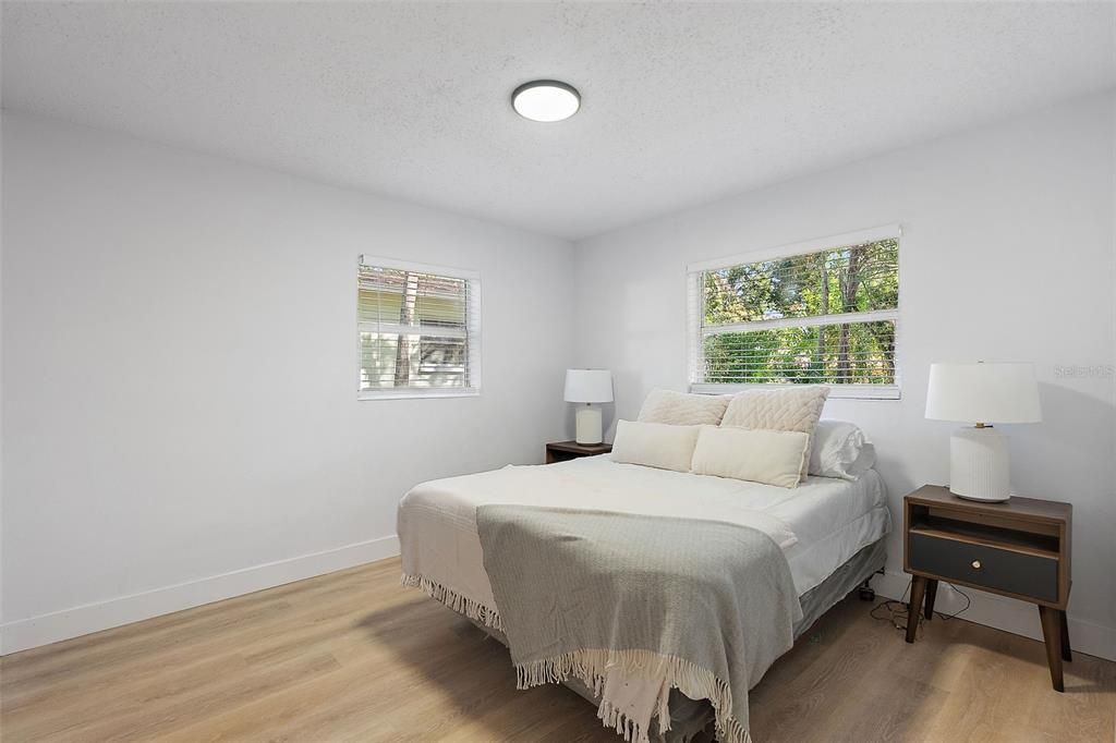 Active With Contract: $369,900 (3 beds, 2 baths, 1200 Square Feet)