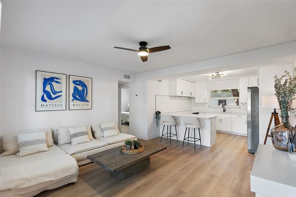 Active With Contract: $369,900 (3 beds, 2 baths, 1200 Square Feet)