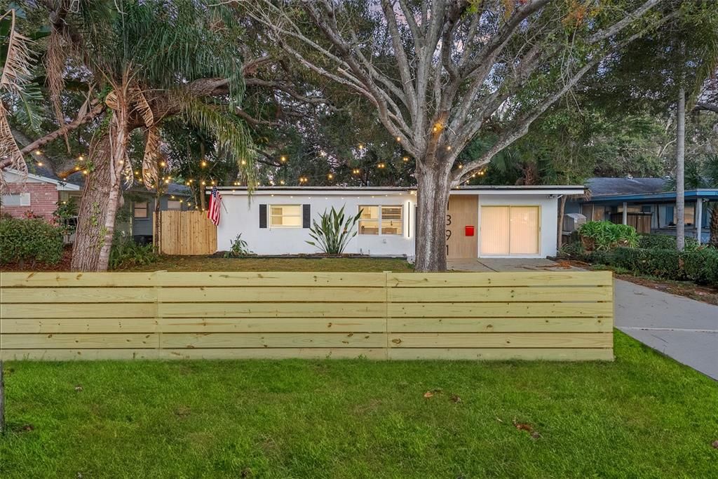 Active With Contract: $369,900 (3 beds, 2 baths, 1200 Square Feet)