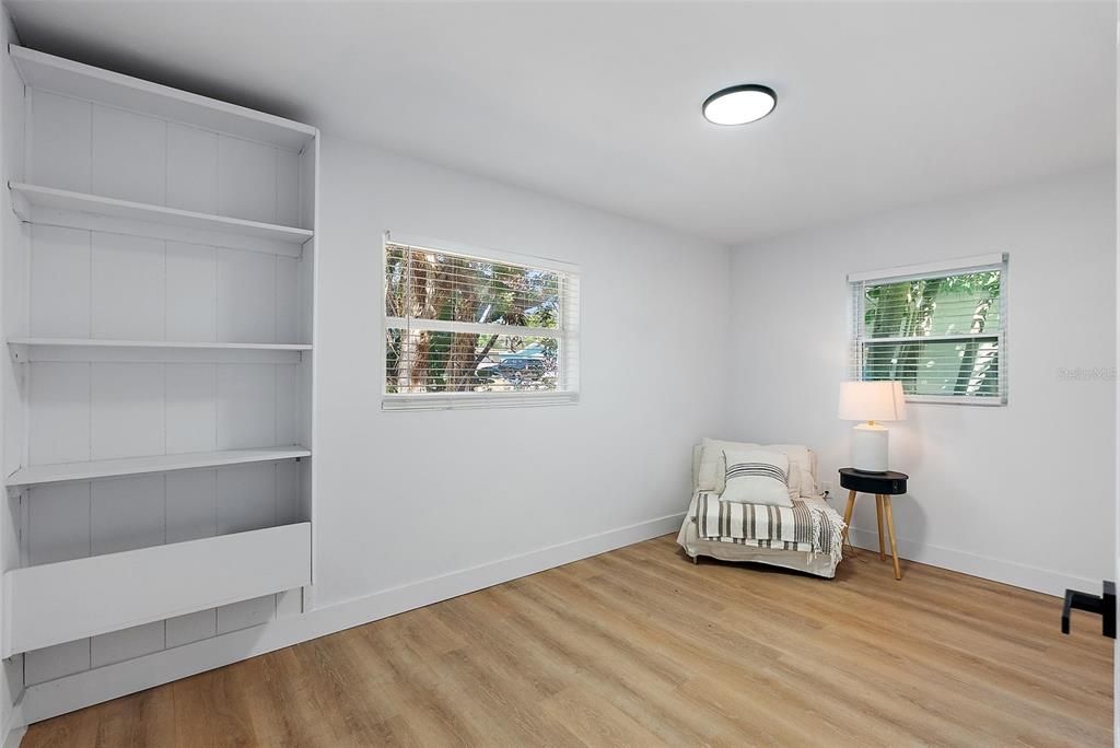 Active With Contract: $369,900 (3 beds, 2 baths, 1200 Square Feet)